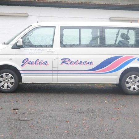 38703700-VW-bus-1