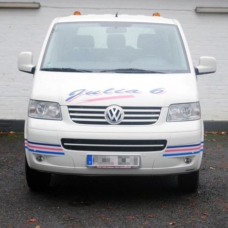38703974-VW-bus-2